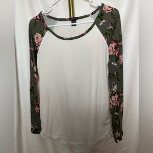Rue 21 Floral Long Sleeve Blouse Size S